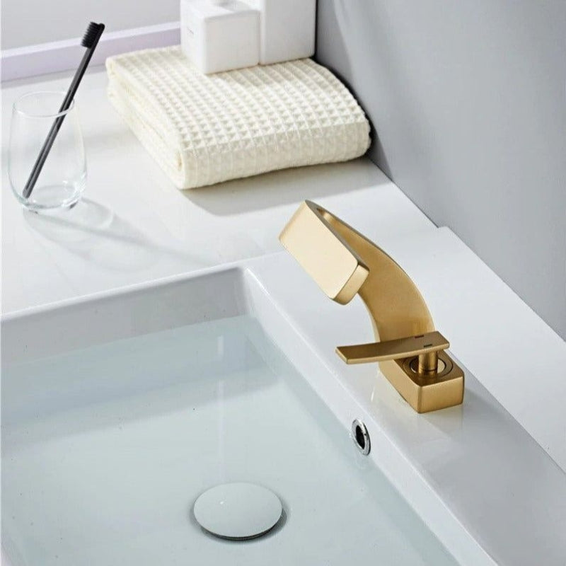 Curved Bathroom Sink Faucet Single Handle Modern Basin Mixer Tap