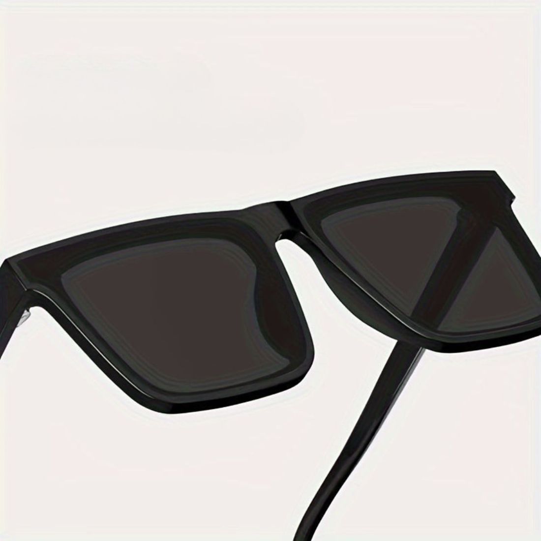 Mens Lightweight Sunglasses Casual Polycarbonate Fashion Eyewear
